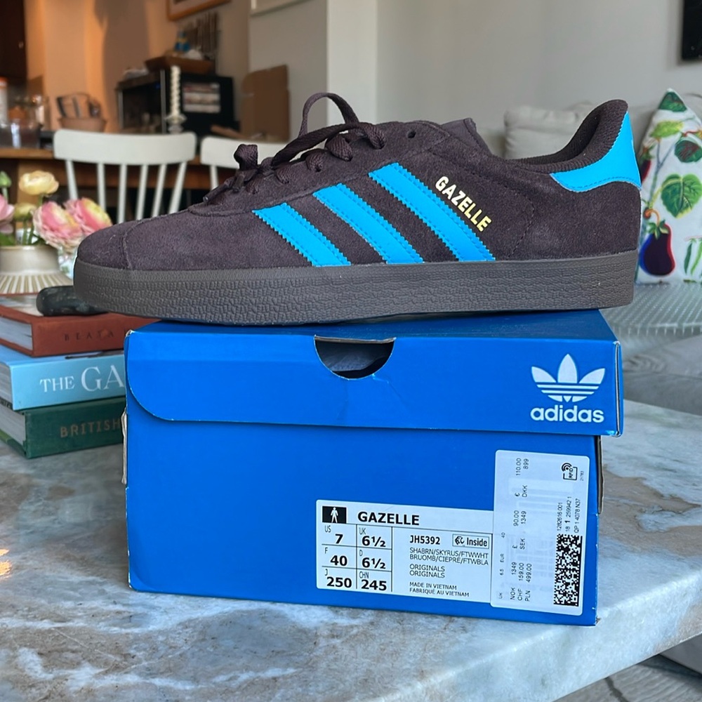 Brand New w/Tags Attached Adidas Gazelle Women’s Size 8.5